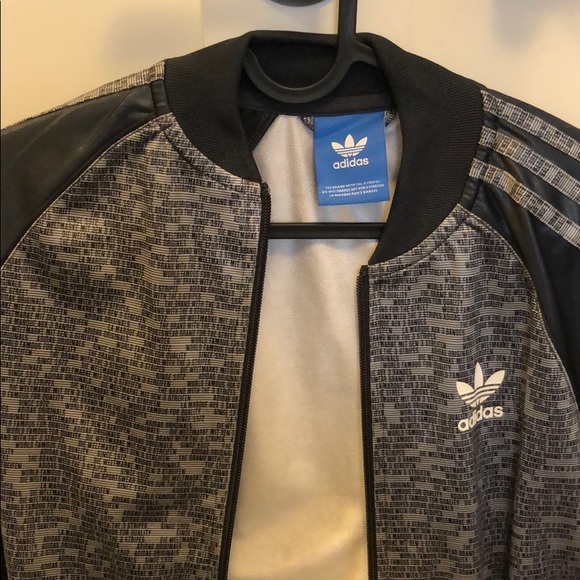 Adidas sweater - Picture 3 of 3